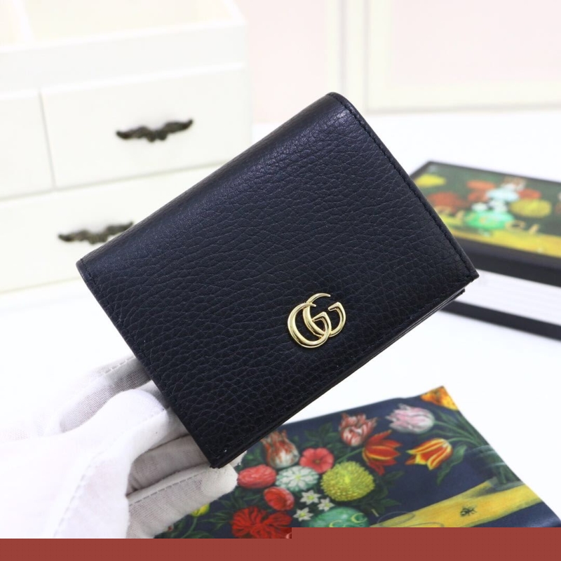 G*u*i wallets & purse